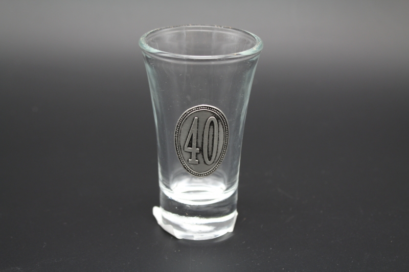 Feles pohár/40