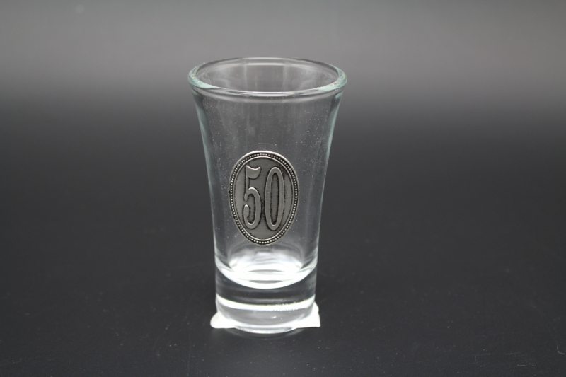 Feles pohár/50
